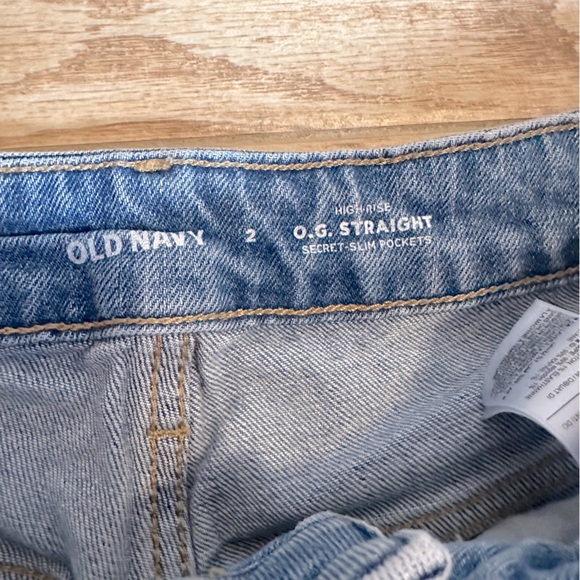 Old Navy High-Waisted OG Straight Ripped Jeans - Picture 7 of 11